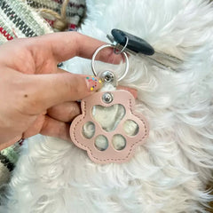 Memorial Leather Pet Hair Storage Keychain Pet hair storage pendant Pet creative commemorative keychain Pet hair collector